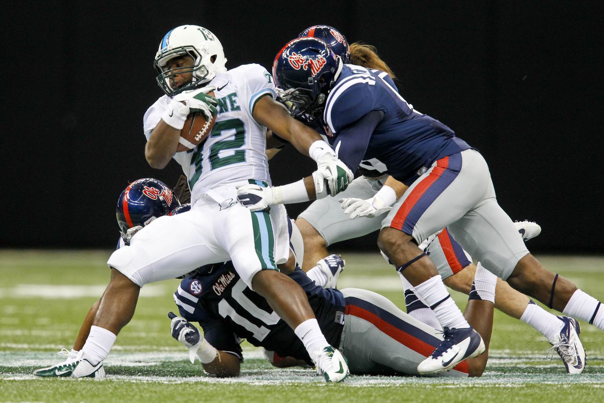 NCAAF Betting Preview: Tulane Green Wave vs Ole Miss Rebels
