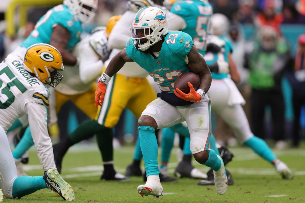 Miami Dolphins vs. New England Patriots: 7 Crucial Stats and PFN's Game  Predictions