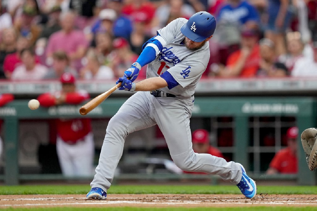 Chicago White Sox vs. Los Angeles Dodgers Odds, Picks & Predictions